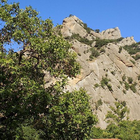 Guesthouse Eleftherios กาลาวริตา ภายนอก รูปภาพ