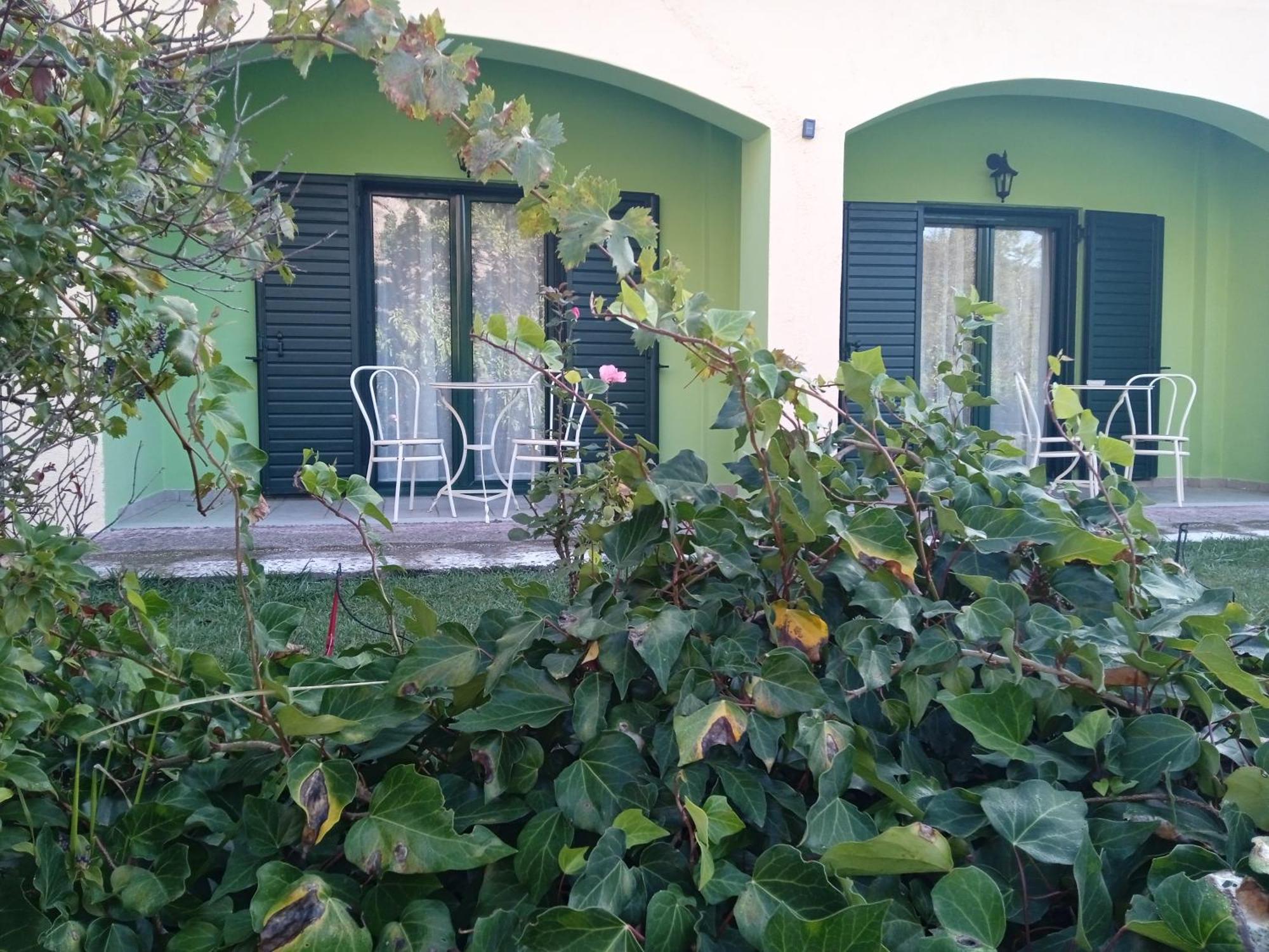 Guesthouse Eleftherios กาลาวริตา ภายนอก รูปภาพ