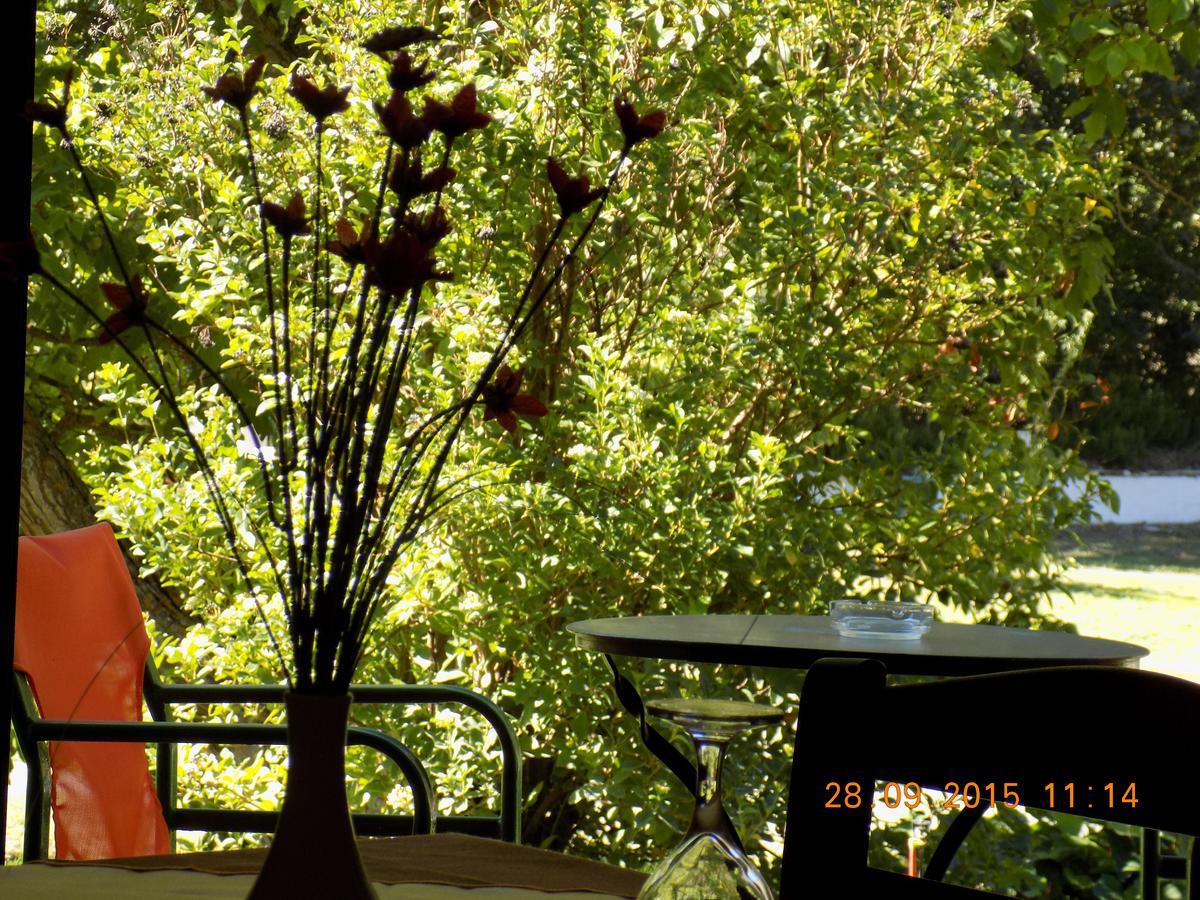 Guesthouse Eleftherios กาลาวริตา ภายนอก รูปภาพ